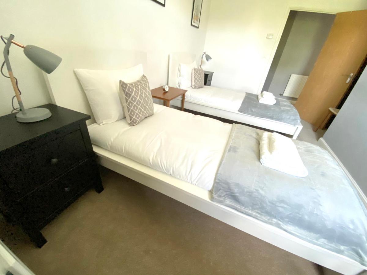 Home Crowd Luxury Apartments Doncaster Exteriör bild