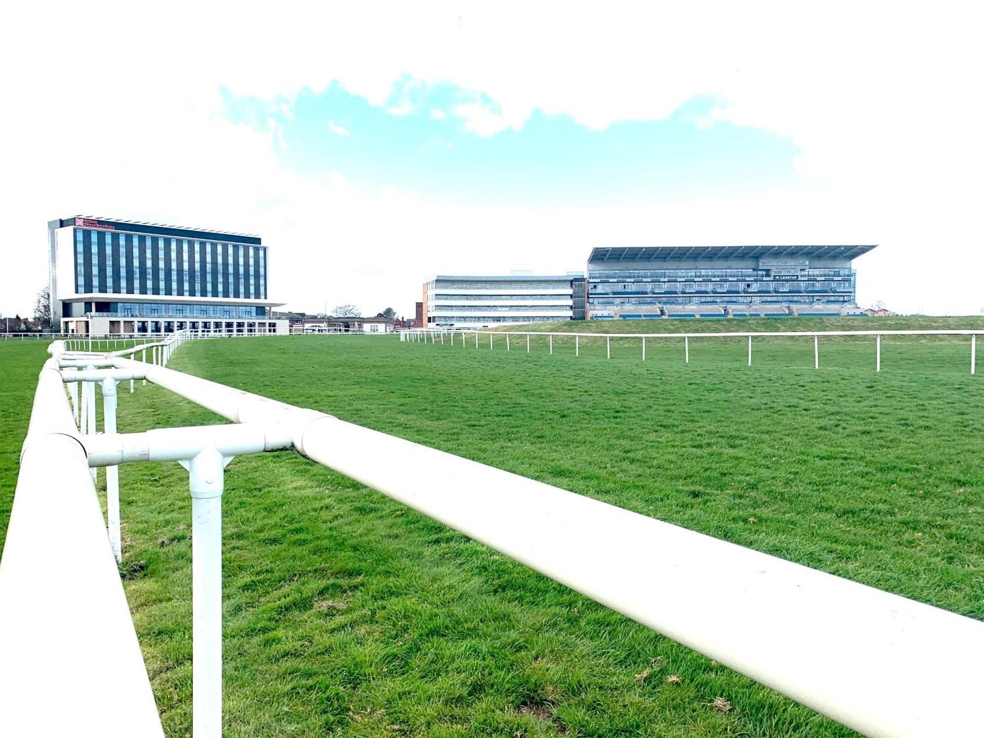 Home Crowd Luxury Apartments Doncaster Exteriör bild